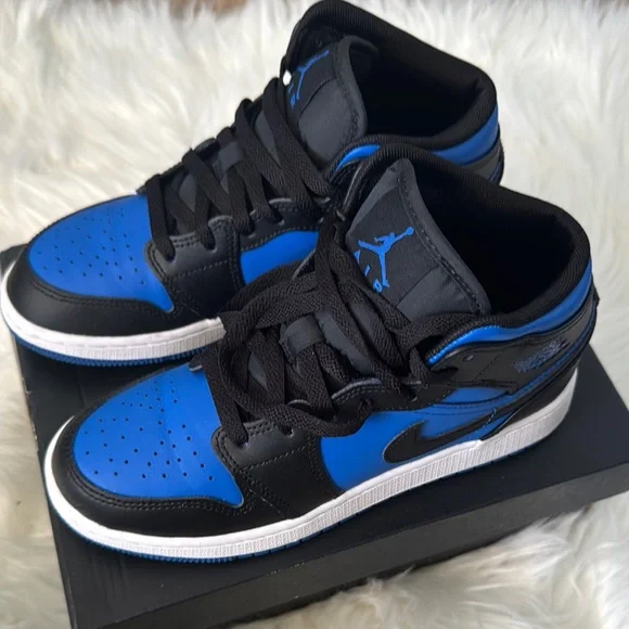 Air Jordan 1 MID (GS) - Picture 2 of 7